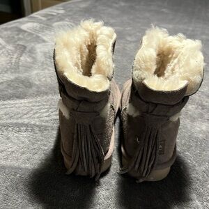 Kookaburra ankle boots Size 7 Taupe